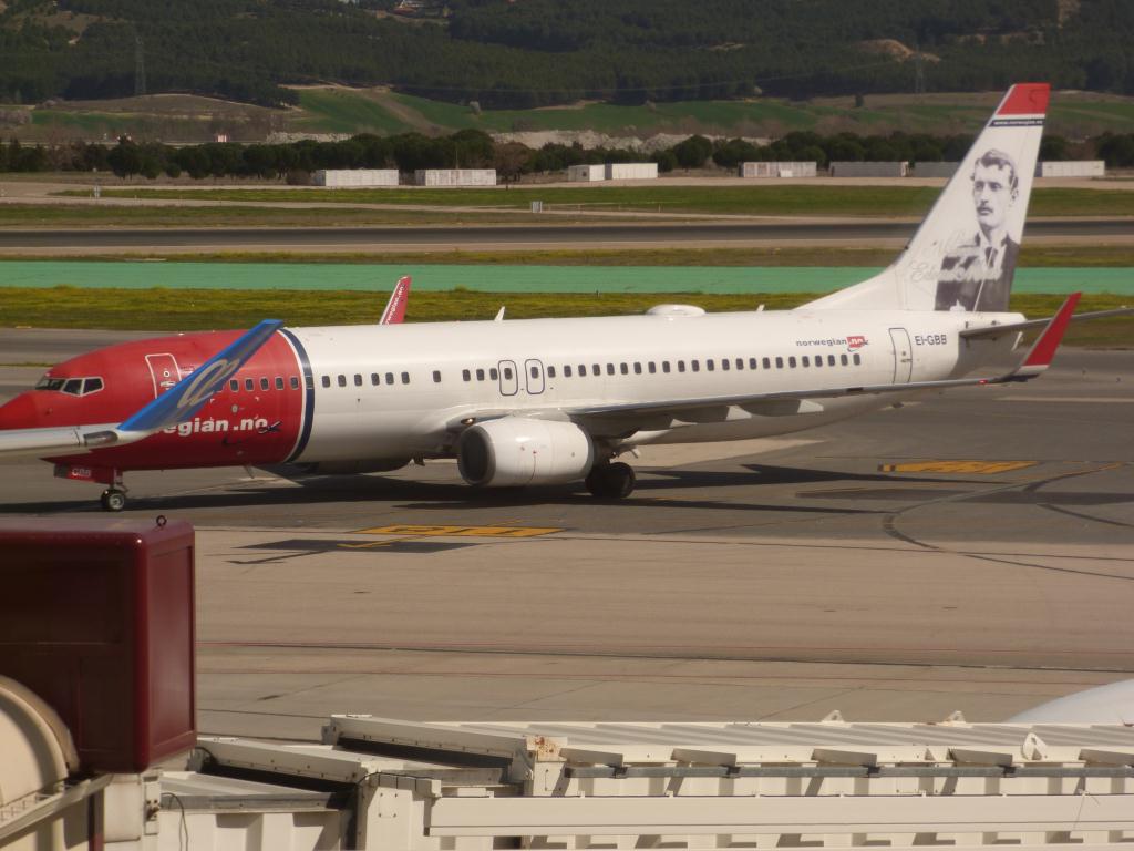 Photo of aircraft EI-GBB operated by Norwegian Air International