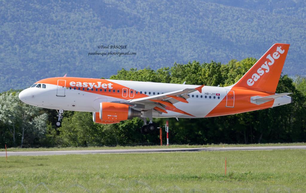 Photo of aircraft HB-JYI operated by easyJet Switzerland