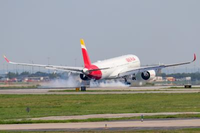 Photo of aircraft EC-NCX operated by Iberia