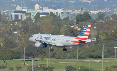 Photo of aircraft N834AW operated by American Airlines