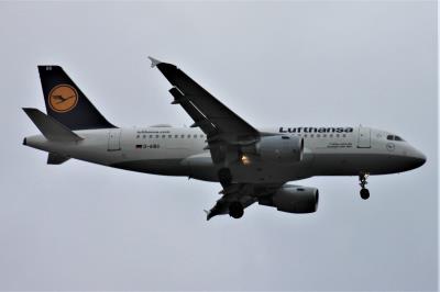 Image of aircraft registration D-AIBG - A A319-112 operated by Lufthansa