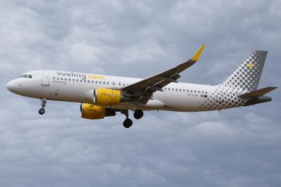 Photo of aircraft EC-LVP operated by Vueling