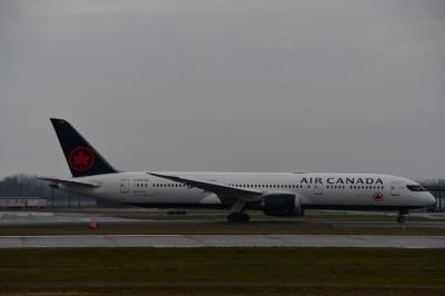 Photo of aircraft C-FRTG operated by Air Canada