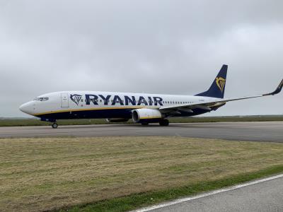 Photo of aircraft G-RUKI operated by Ryanair UK