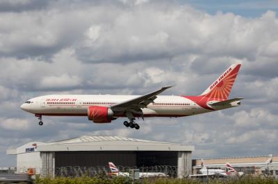 Photo of aircraft VT-ALH operated by Air India