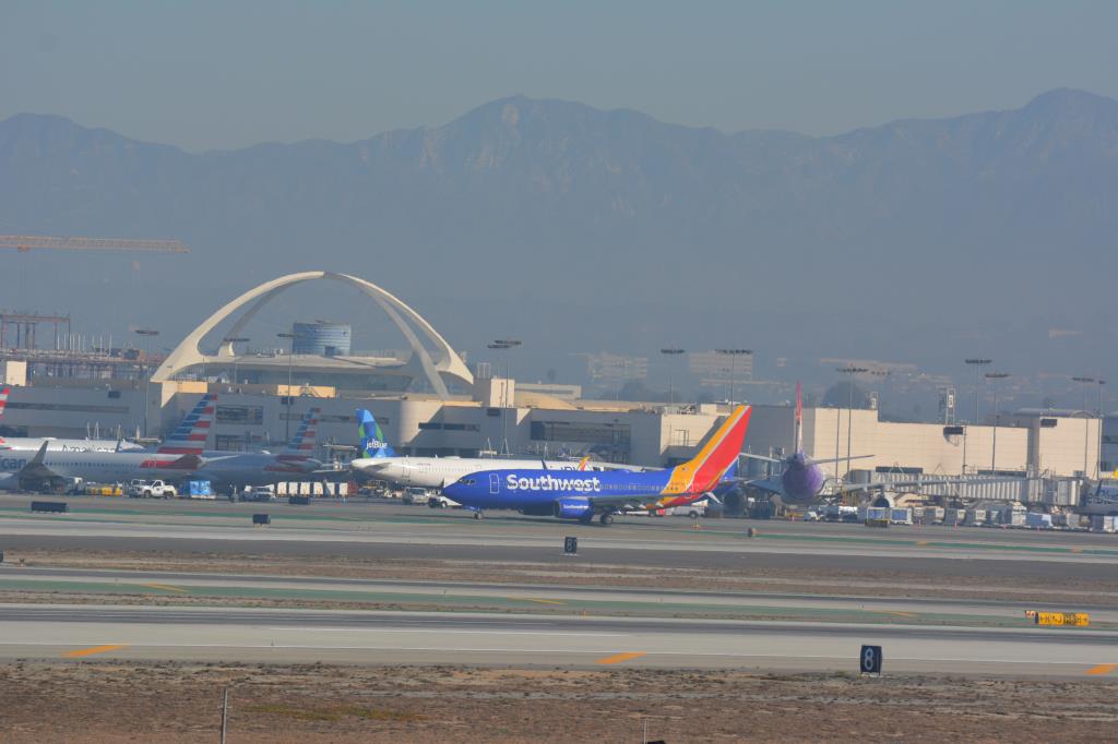 Photo of aircraft N7857B operated by Southwest Airlines
