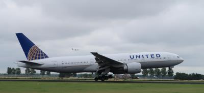 Image of aircraft registration N74007 - A 777-224(ER) operated by United Airlines