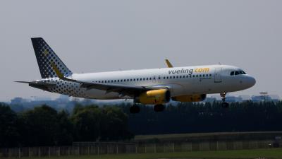 Photo of aircraft EC-LVS operated by Vueling