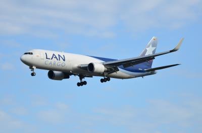 Image of aircraft registration N418LA - A 767-316F(ER)(WL) operated by LAN Cargo