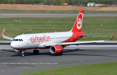 Photo of aircraft D-ABNO operated by Air Berlin