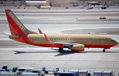Photo of aircraft N757LV operated by Southwest Airlines