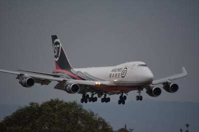 Photo of aircraft B-2423 operated by SF Airlines (ShunFeng Airlines)