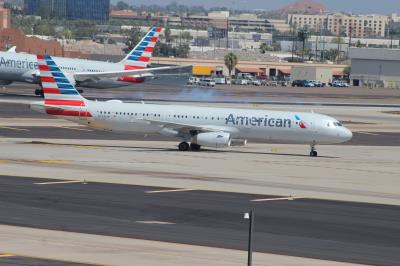 Photo of aircraft N558UW operated by American Airlines