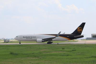 Photo of aircraft N301UP operated by United Parcel Service (UPS)
