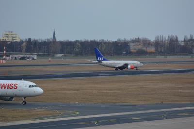 Image of aircraft registration LN-RRP - A 737-683 operated by SAS Scandinavian Airlines