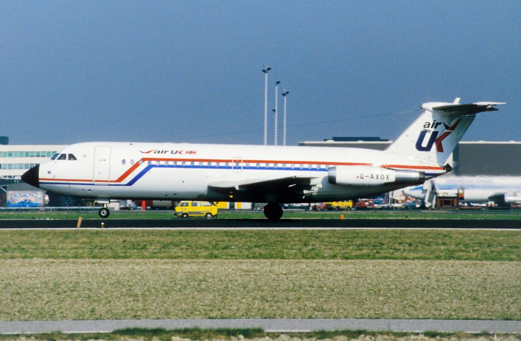 Photo of aircraft G-AXOX operated by Air UK