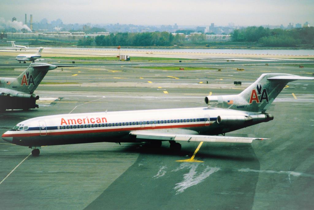 Photo of aircraft N6804 operated by American Airlines