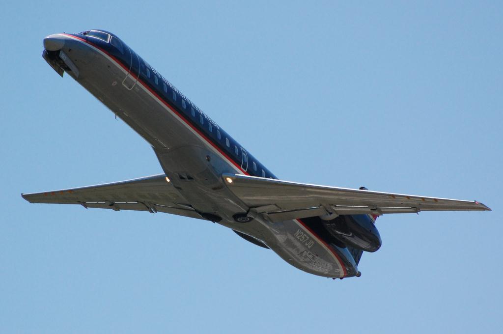 Photo of aircraft N257JQ operated by Chautauqua Airlines