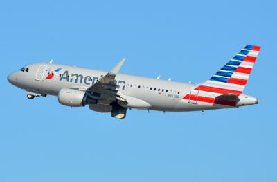Photo of aircraft N9025B operated by American Airlines