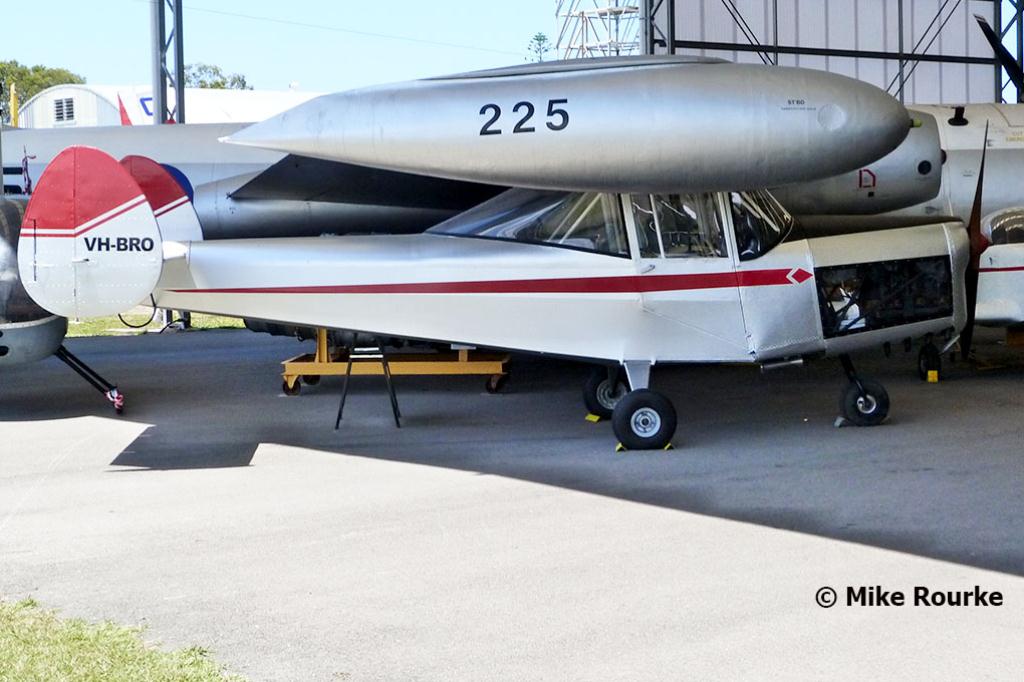 Photo of aircraft VH-BRO operated by Queensland Air Museum