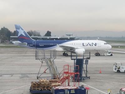 Photo of aircraft CC-BAU operated by LATAM Airlines Chile