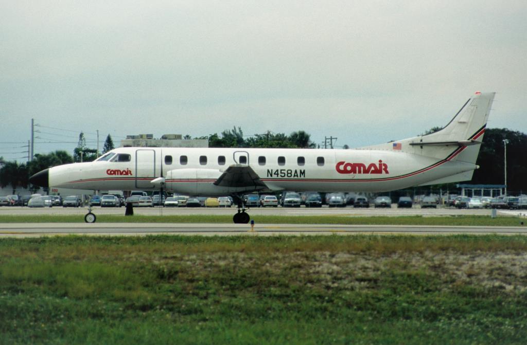 Photo of aircraft N458AM operated by Comair