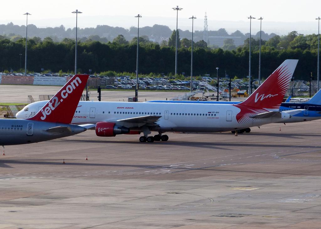 Photo of aircraft VP-BVI operated by VIM Airlines