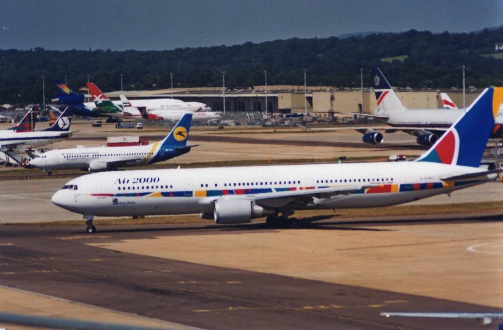 Photo of aircraft G-OOAO operated by Air 2000