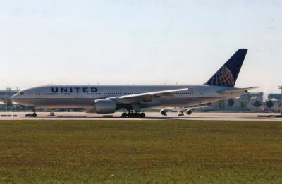 Photo of aircraft N779UA operated by United Airlines