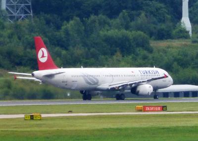 Photo of aircraft TC-JMJ operated by Turkish Airlines