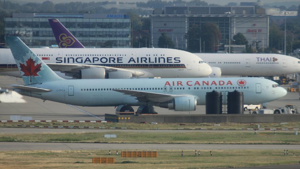 Photo of aircraft C-FPCA operated by Air Canada