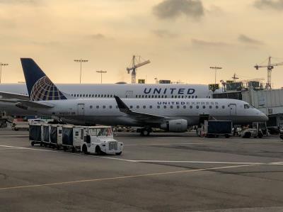 Photo of aircraft N105SY operated by United Express