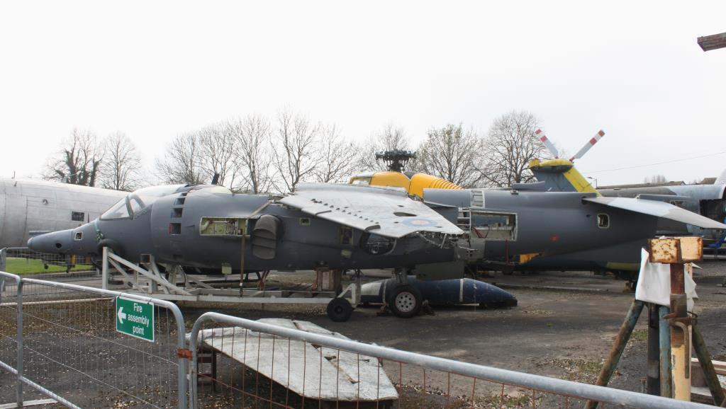 Photo of aircraft XV281 operated by Royal Air Force