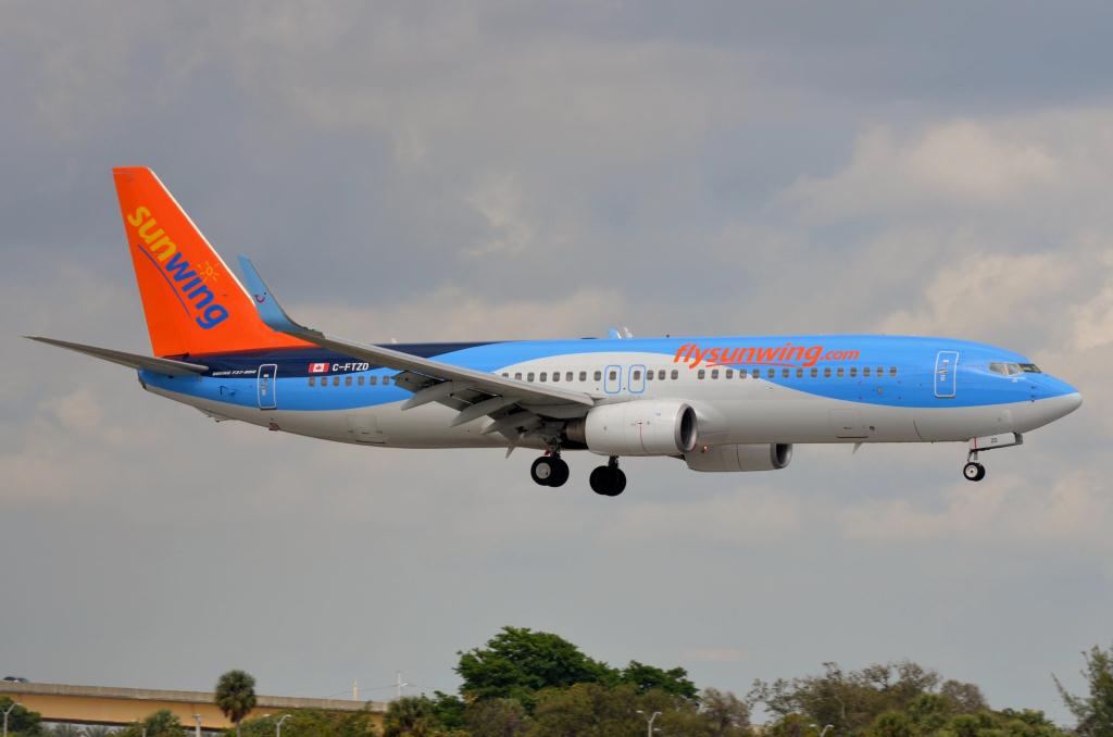 Photo of aircraft C-FTZD operated by Sunwing Airlines