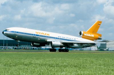 Image of aircraft registration YV-137C - A DC-10-30 operated by VIASA - Venezolana Internacional de Aviacion