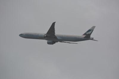 Image of aircraft registration B-KQS - A 777-367(ER) operated by Cathay Pacific Airways