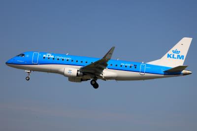 Image of aircraft registration PH-EXZ - A ERJ-175-STD (ERJ-170-200) operated by KLM Cityhopper