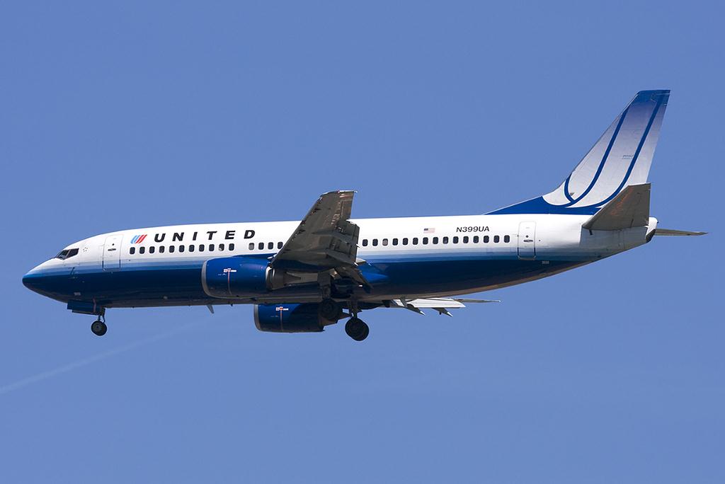 Photo of aircraft N399UA operated by United Airlines