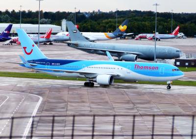 Photo of aircraft G-OBYE operated by Thomson Airways