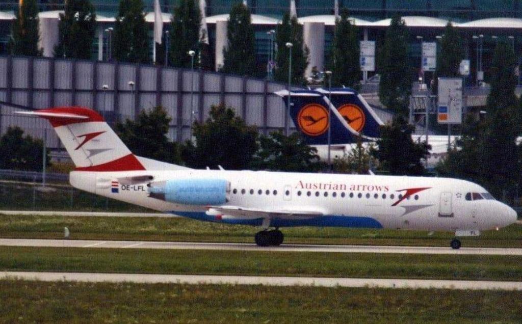 Photo of aircraft OE-LFL operated by Austrian Arrows