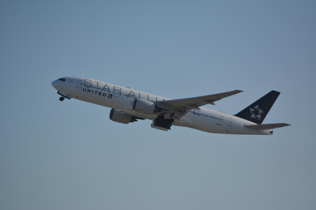 Photo of aircraft N979NN operated by American Airlines