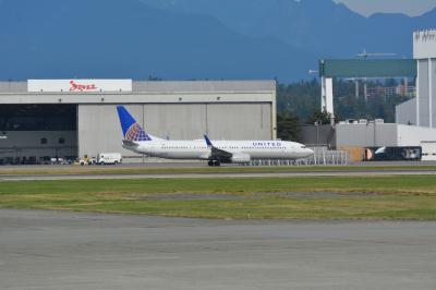 Photo of aircraft N62895 operated by United Airlines
