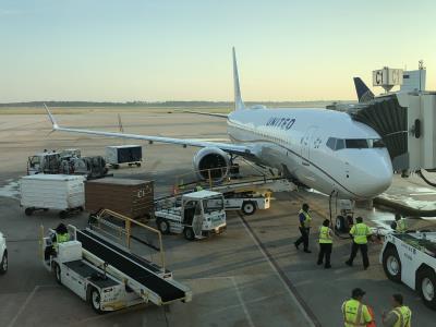 Photo of aircraft N67501 operated by United Airlines