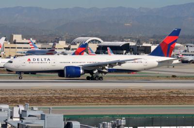 Photo of aircraft N708DN operated by Delta Air Lines