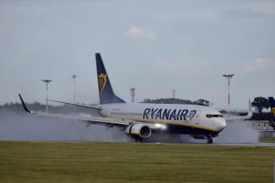 Image of aircraft registration EI-FOW - A 737-8AS(WL) operated by Ryanair