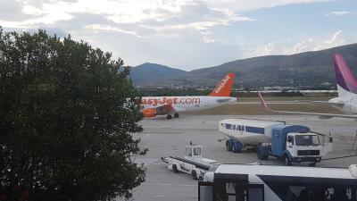 Photo of aircraft OE-LQI operated by easyJet Europe