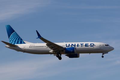 Photo of aircraft N17311 operated by United Airlines