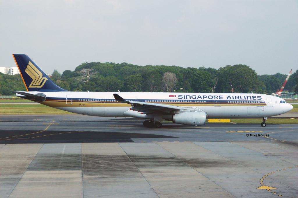 Photo of aircraft 9V-STI operated by Singapore Airlines
