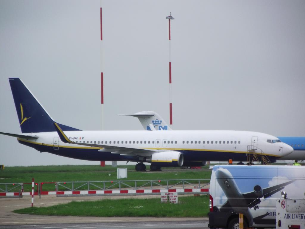 Photo of aircraft EI-DHI operated by Ryanair