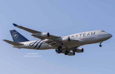 Image of aircraft registration B-18211 - A 747-409 operated by China Airlines
